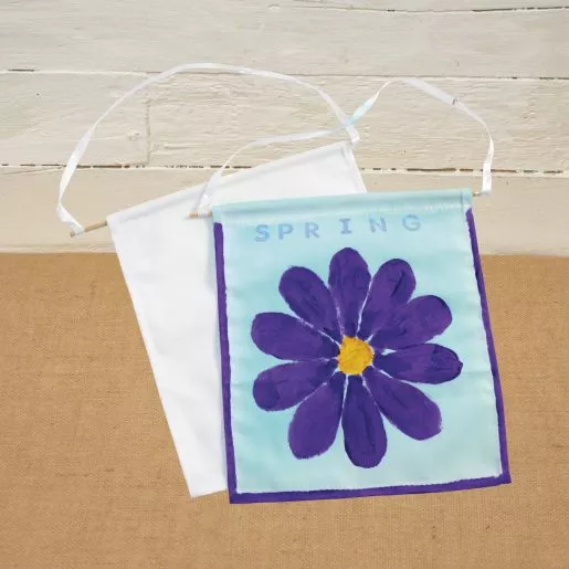 Colorations Spring Celebration Banners - Makes 12 Craft Kits