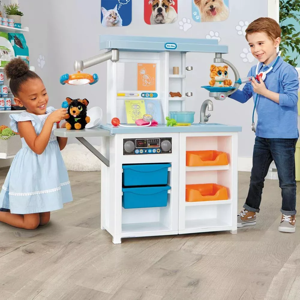 Little Tikes - My First Veterinary Clinic