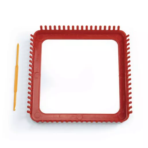 Weaving Loom with Plastic Hook